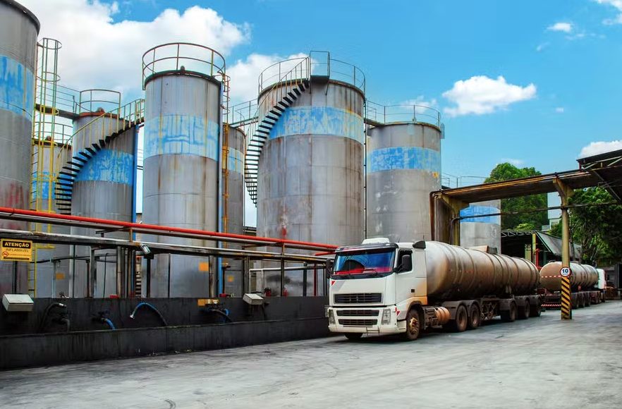 Como a distribuição de combustíveis sustenta a economia brasileira.
